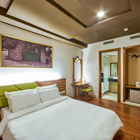 The Noble Swan Hotel Saigon Ho Si Minh-város Kültér fotó